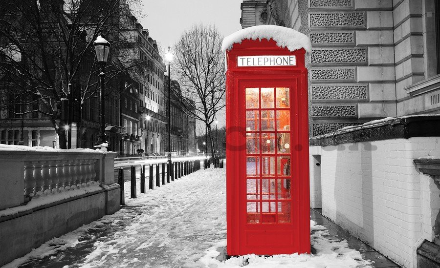 Wall Mural: London (winter telephone booth) - 254x368 cm